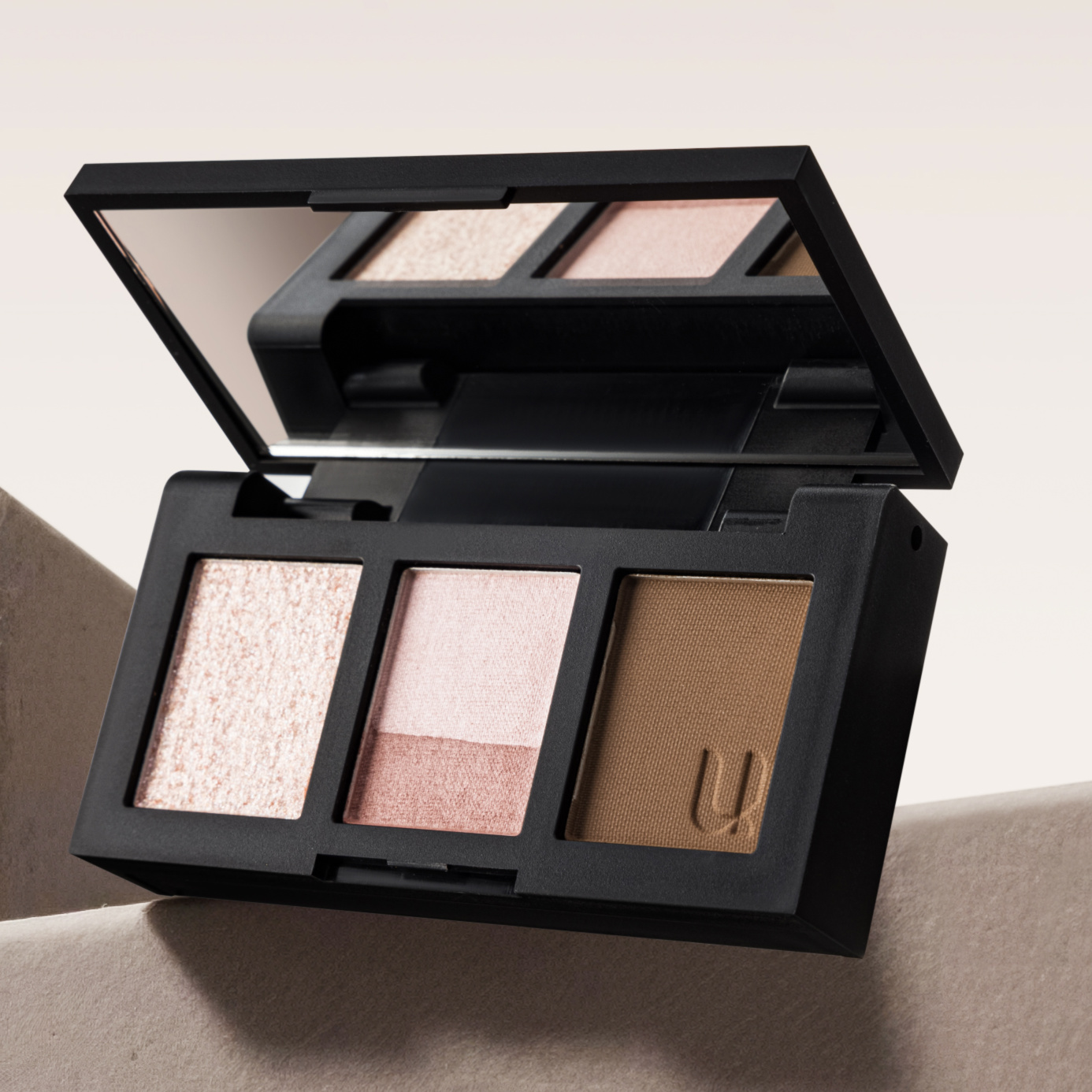 Tri-shade eyebrow &amp; eyeshadow palette_main_2